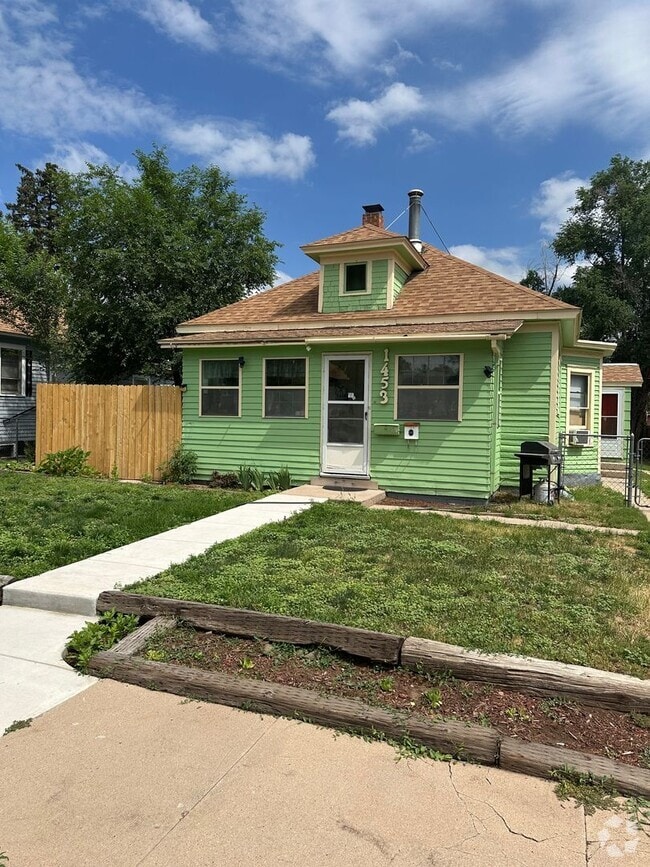 Building Photo - 1453 10th St