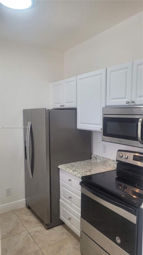 Foto principal - 660 Cypress Club Way