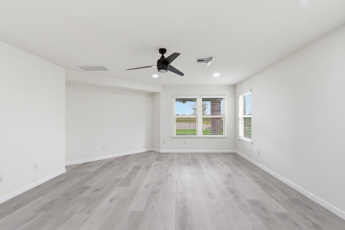 Foto del edificio - 10433 Russell Pines Dr