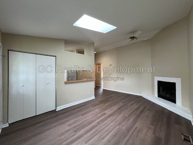 Building Photo - 651 Pleasant Pl