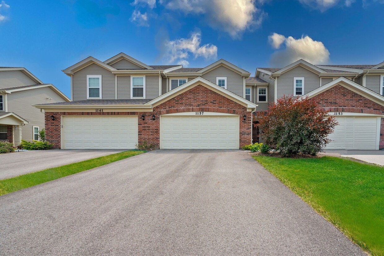 Primary Photo - 1157 Amber Dr