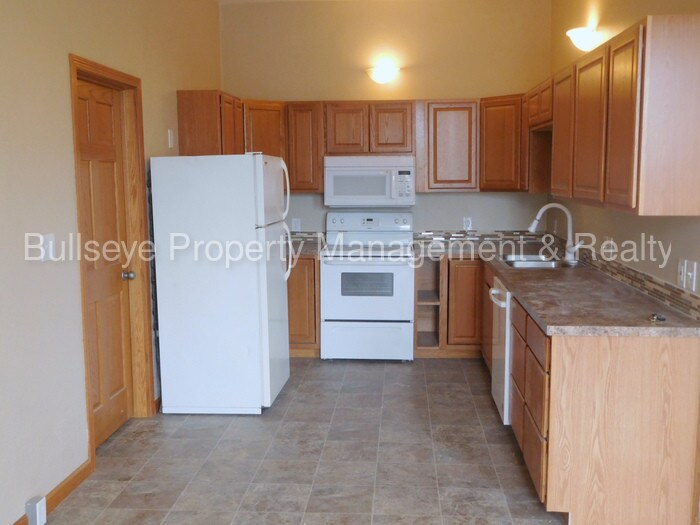 35 Lake St S Unit 3, Big Lake, MN 55309 Room for Rent in Big Lake, MN