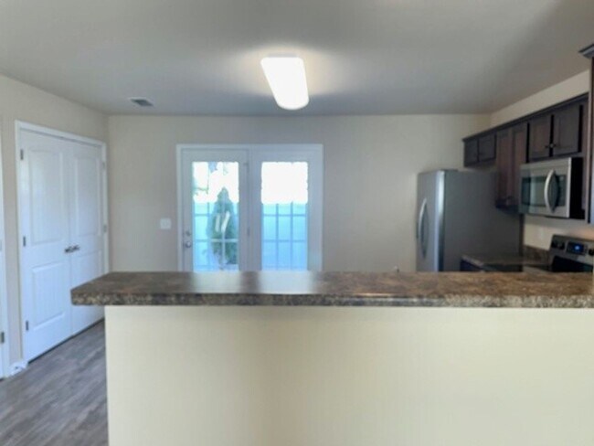 Building Photo - 308 Dill Ln