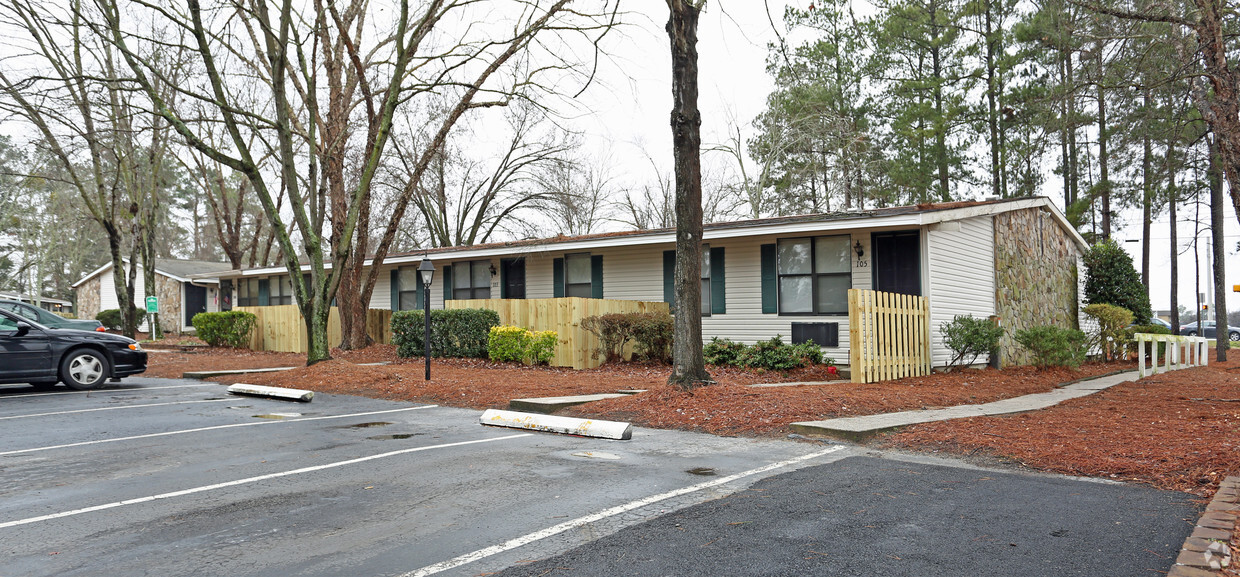 Primary Photo - Forest Ridge Apartments