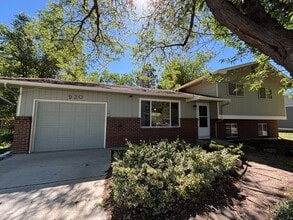 Building Photo - 920 Ponderosa Dr