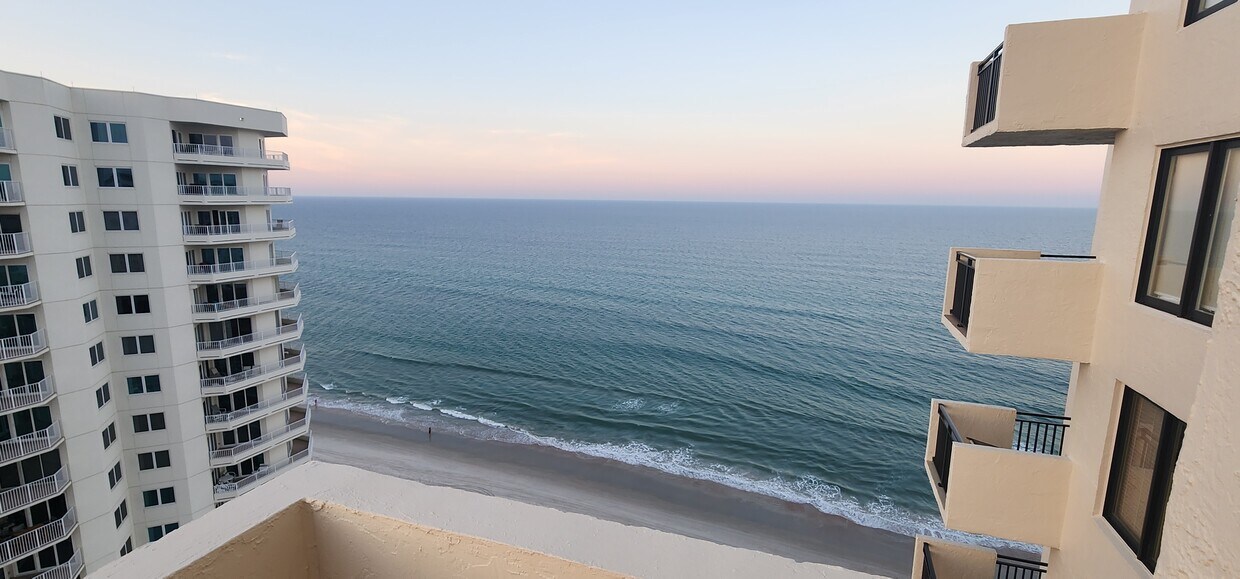 Foto principal - 2947 S Atlantic Ave