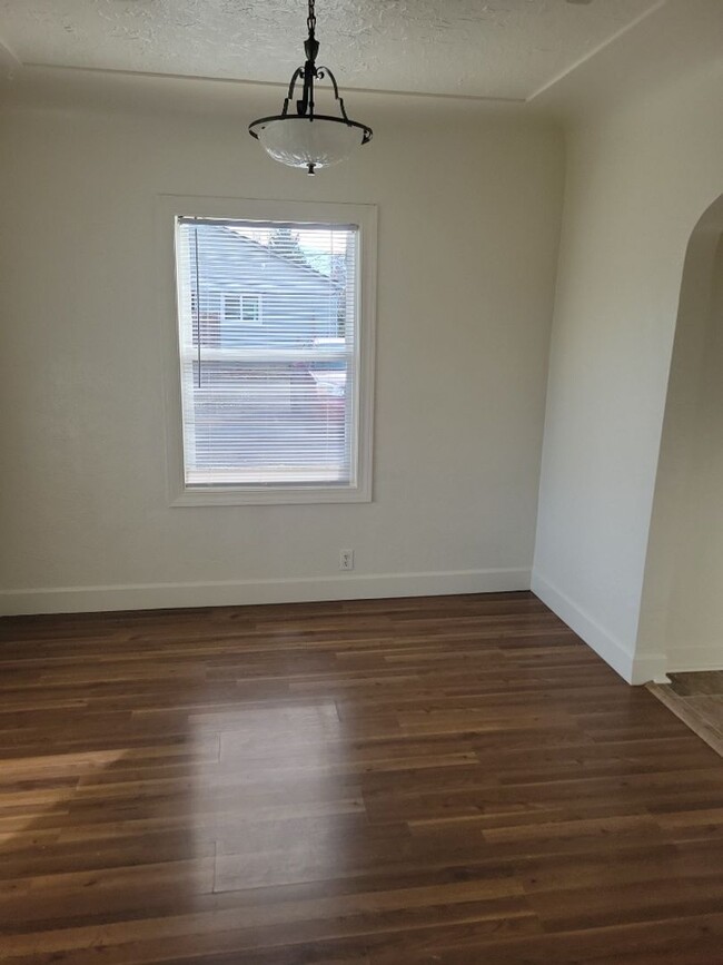 Building Photo - Cozy 3 bed, 1 bath home in Medford