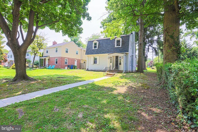Building Photo - 2815 Cheswolde Rd