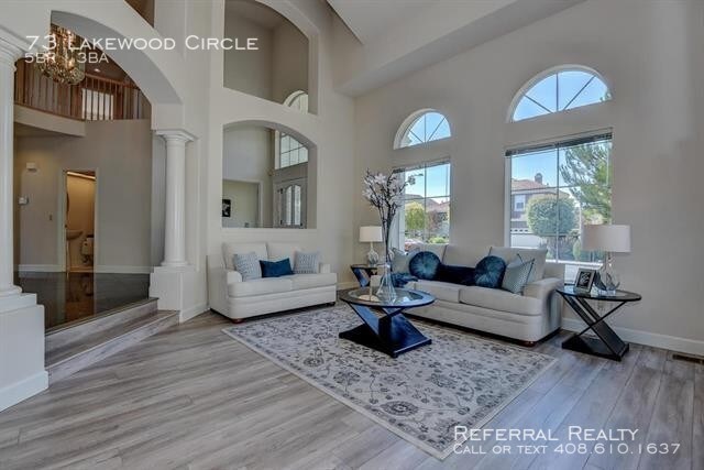 Foto del edificio - Luxury Home in Hills of San Mateo