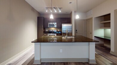 Interior Photo - Domain College Park