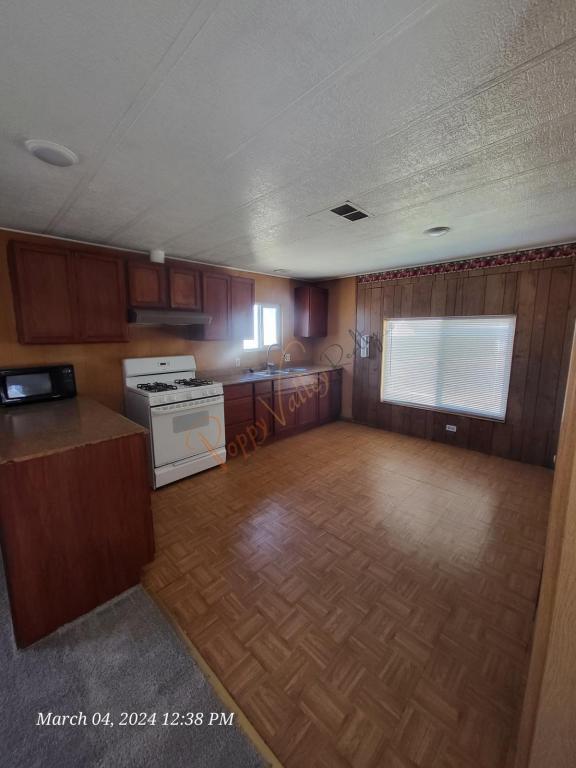 Building Photo - 3618 Lark Ln