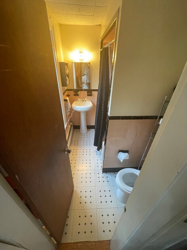 Foto del edificio - 1057 Beacon St