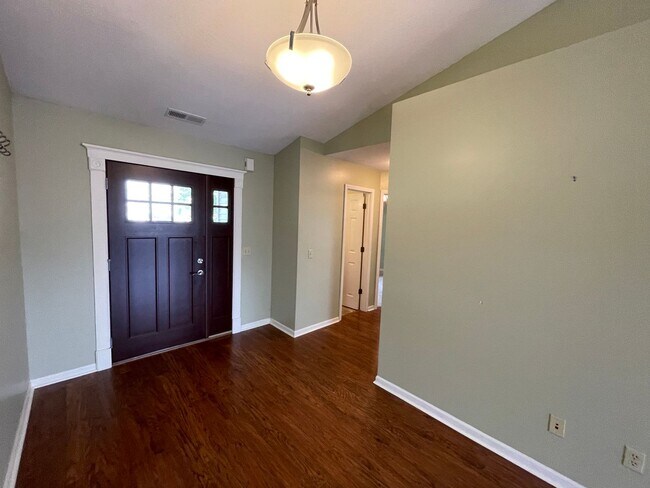 Foto del edificio - 8427 Burnt Ember Pl