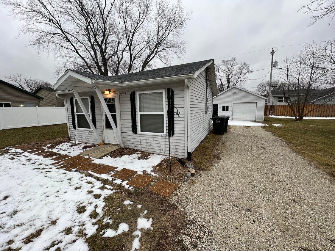 Primary Photo - 26417 103rd St