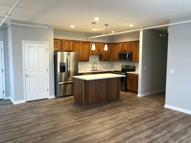 Foto del edificio - 473 Aurora St