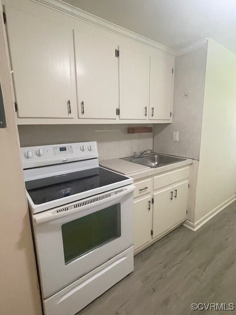 Foto del edificio - 7279 Edgeworth Rd