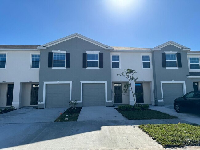 Building Photo - 32988 Tulip Petal Ln, Wesley Chapel, FL 33545