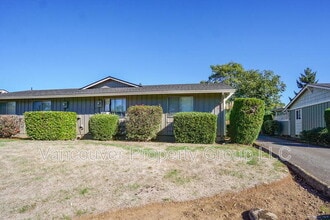 Building Photo - 1709 SE 145th Ct