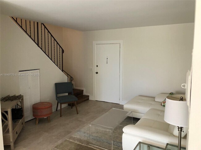 Foto del edificio - 7801 NE 4th Ct
