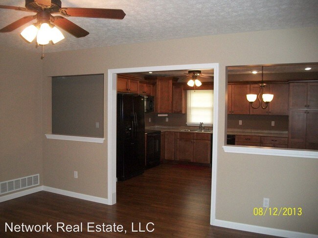 Building Photo - 3 br, 2 bath House - 103 Airport Road
