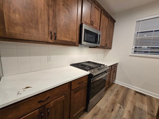 Foto del edificio - 851 Roselyn Dr