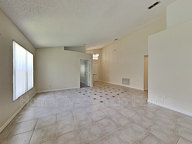 Foto del edificio - 4133 Boca Woods Dr