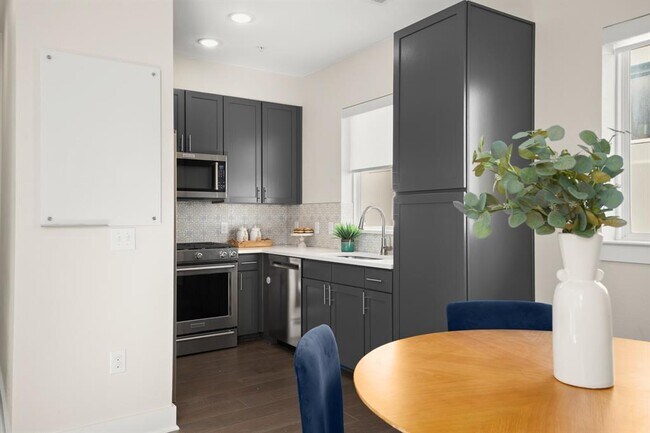 Foto del edificio - 2827 Manor Rd