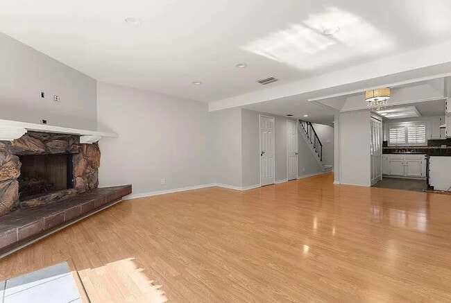 Foto del edificio - 227 N Belmont St