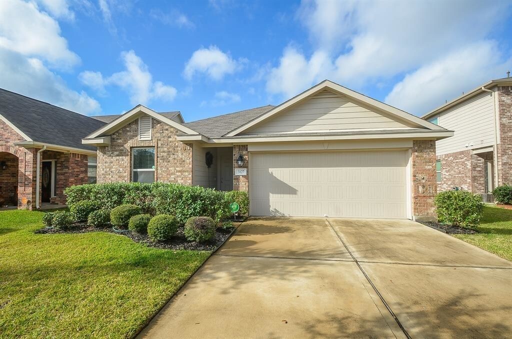 Foto principal - 3127 Palacious Falls Lane