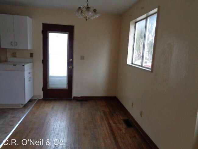 Foto del edificio - 143-145 W Lakeview Ave