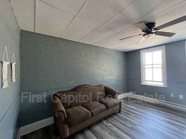 Foto del edificio - 2 Stoner Ave