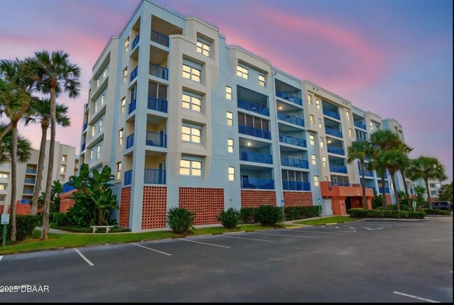 Building Photo - 5300 S Atlantic Ave