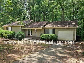 Building Photo - 9767 Greenside Way