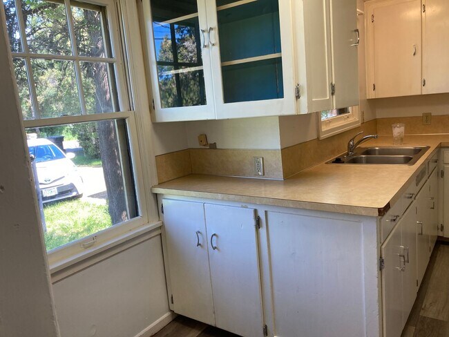 Foto del edificio - 3 Bedroom 2 bath home in SW area of Corvallis