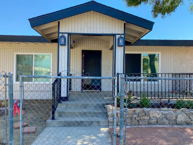 Building Photo - 25255 Cottage Ave