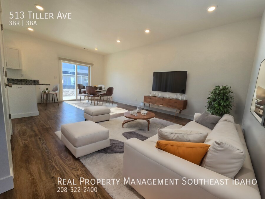 Primary Photo - New & Modern 2-Story Townhome for Rent in ...