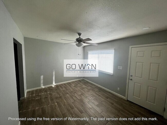 Building Photo - 6645 West Myrtle Ave