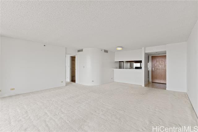 Building Photo - 581 Kamoku St
