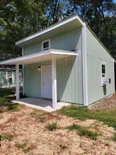 Building Photo - 1106 Cherry St