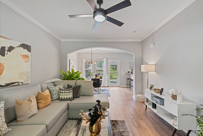 Foto del edificio - 126 Ridge Bluff Rd