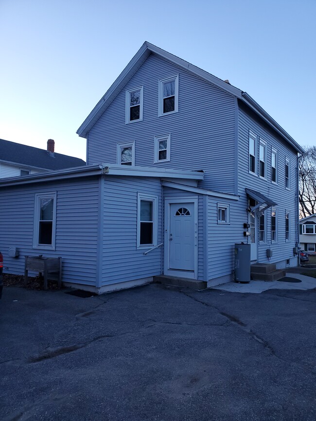Building Photo - 22 Vincent Ave