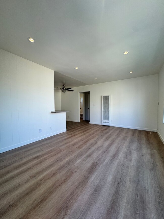 Foto del interior - 4327 Inglewood Blvd