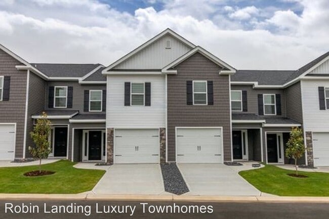 Building Photo - 5104 Robin Ln