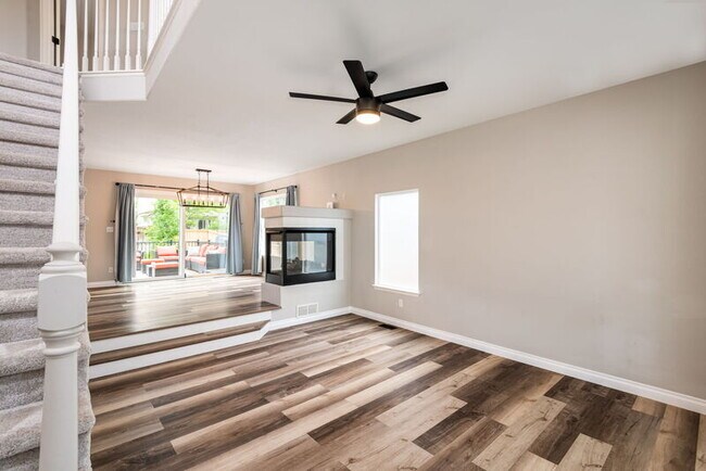Foto del edificio - 4779 Waldenwood Dr