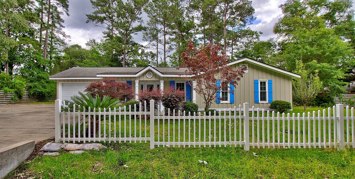 300 Timberlane Cir, Hinesville, GA 31313 House Rental in Hinesville