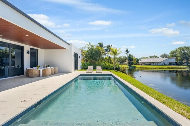 Foto del edificio - 1000 SW 93rd Ave