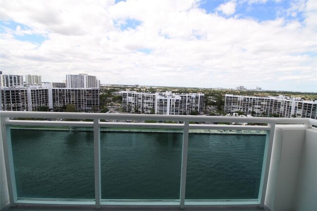 Building Photo - 3000 S Ocean Dr