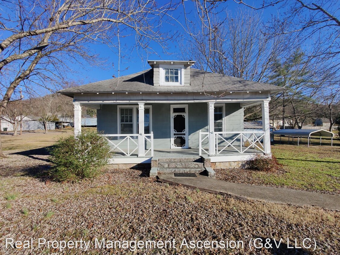 2 br, 1 bath House 5261 Evitt St House Rental in Ringgold, GA