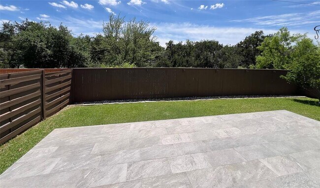 Foto del edificio - 1400 Little Elm Trail