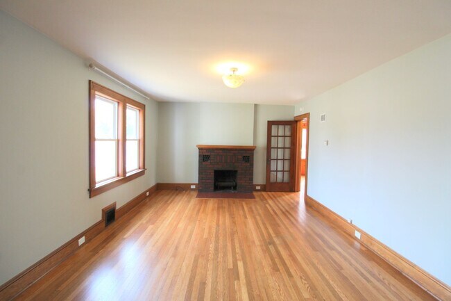 Foto del edificio - Beautiful home for rent near Downtown Harr...